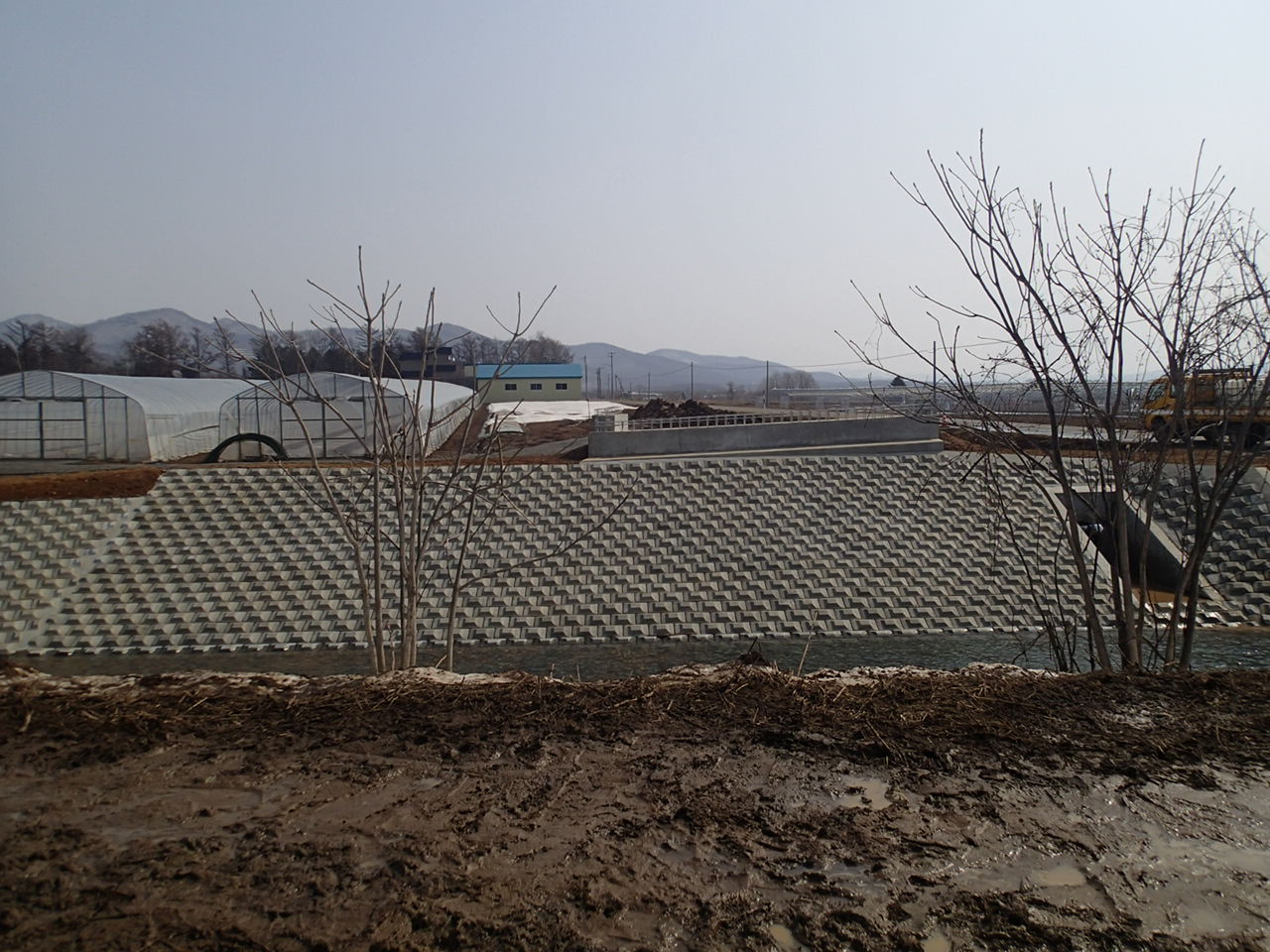泊共和線総合A（地方道）工事（発足1号橋下部工）